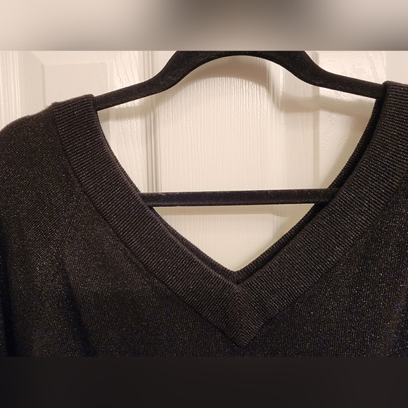 Black V-Neck Metallic Crop Sweater Juniors XL - Picture 8 of 11
